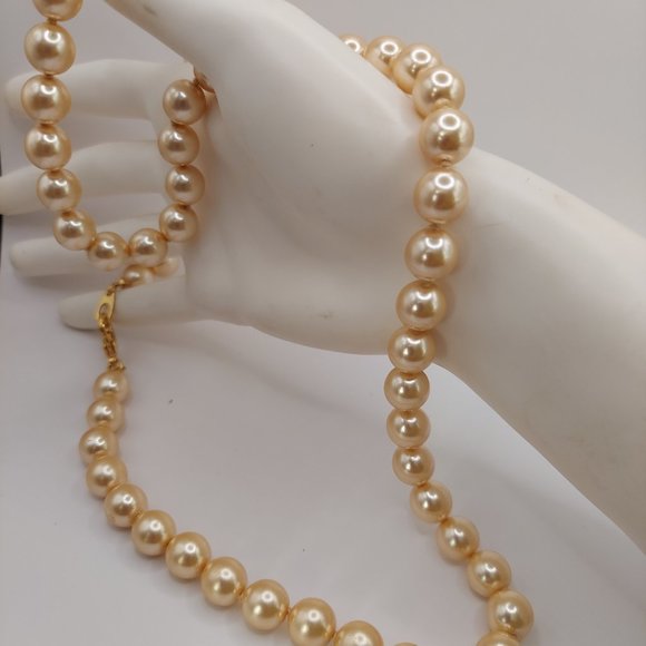 JOAN RIVERS PEARL NECKLACE - Picture 6 of 7